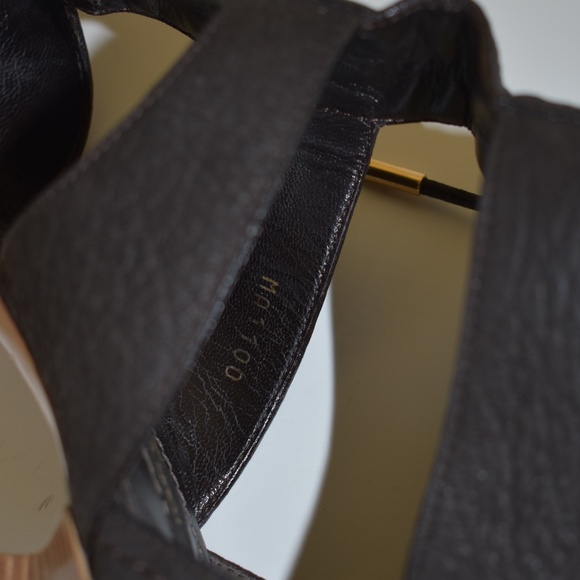 LOUIS VUITTON | Leather | heels |  back ZIPPER - Picture 10 of 10